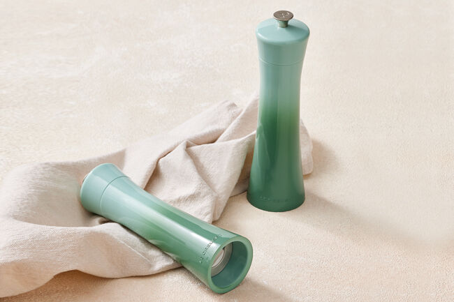 Le Creuset Modern Salt Mill 21cm SageSage image number 6